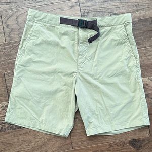 Nike SB men’s shorts. Medium. Kahki color. Excellent condition